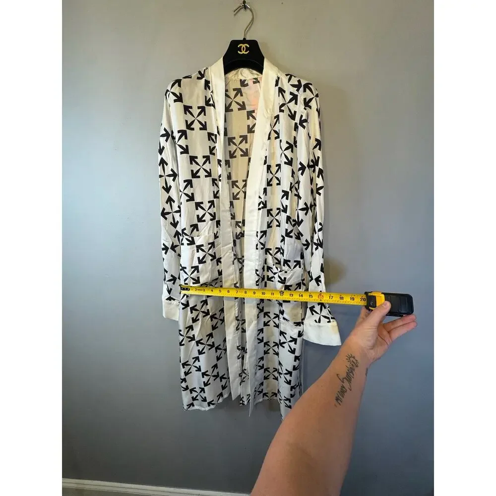 Off-White Virgil Abloh Arrow Pattern Silk Robe Size Small White Black - Picture 7 of 8